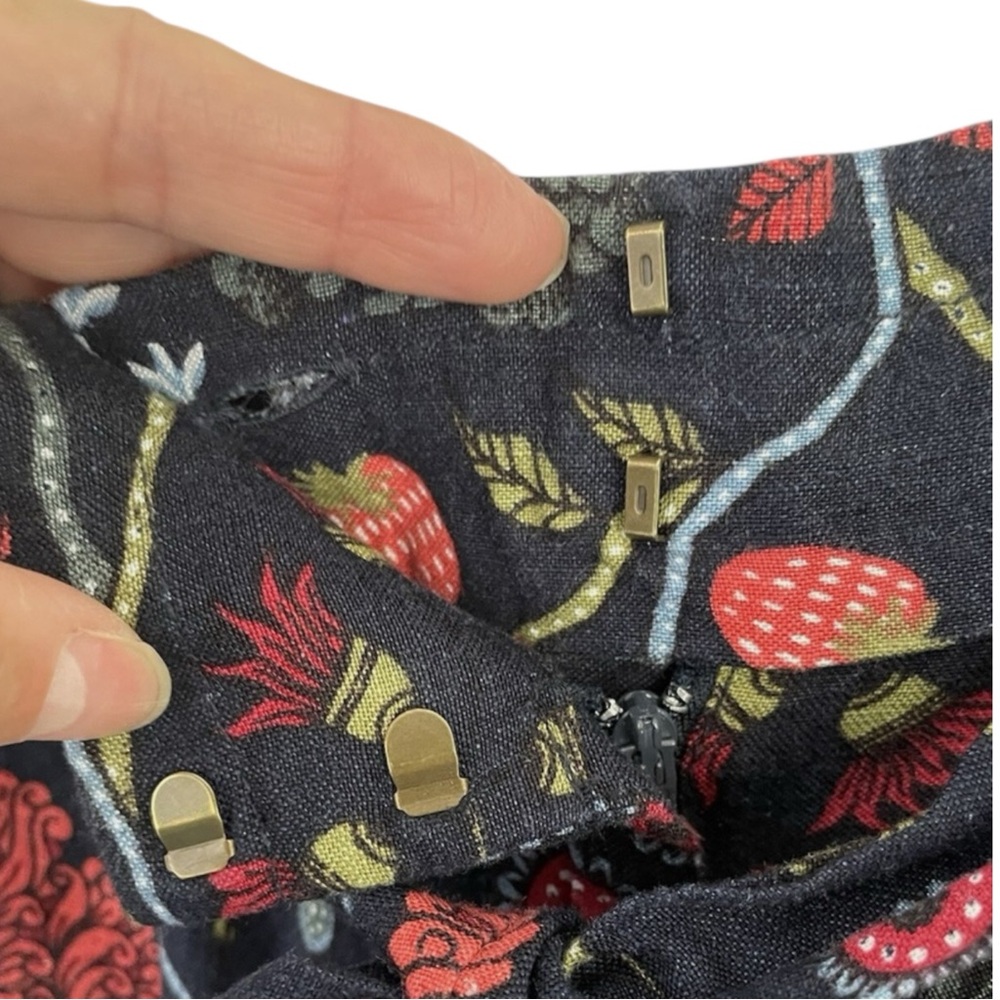 ANN TAYLOR LOFT Linen Blend Paisley Boho Fringe Hem Shorts in Navy Size S PETITE - Picture 12 of 15
